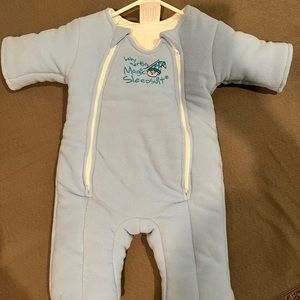 Merlin’s magic sleep suit, never worn. Size L